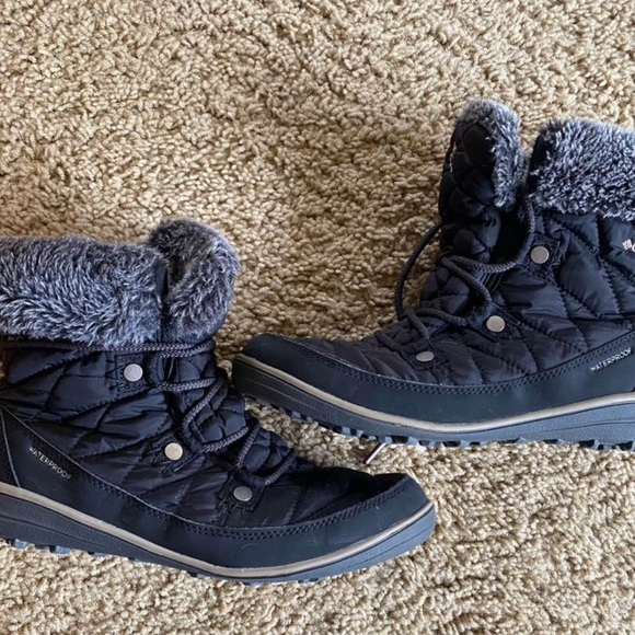 Women’s insulated winter waterproof boots. - Picture 3 of 5